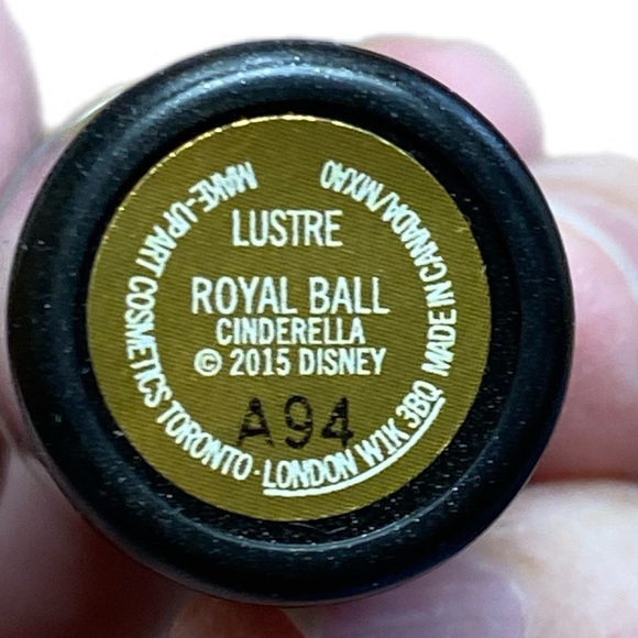 MAC Royal Ball Limited edition Lipstick - Picture 3 of 7